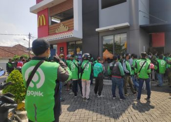 BTS Meal Hadir, Ratusan Driver Ojol Padati McDonalds Kedaton Bandar Lampung