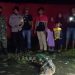 Warga Amankan Buaya yang Terperangkap Jaring Ikan di Pantai Harapan Tanggamus