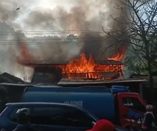 Ruko Sembako di Bandar Lampung Ludes Terbakar