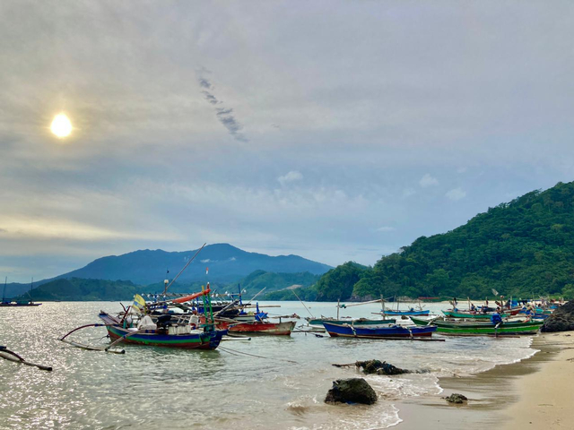 Minang Rua: Spot Pantai yang Memesona hingga Green Canyon yang Mengacu Adrenalin