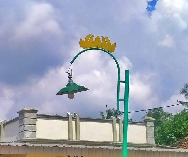 Viral, Bentuk Miniatur Siger pada Lampu Jalan di Tubaba Tidak Mirip Aslinya