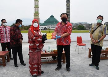 Pemkot Bandar Lampung dan PSMTI Lampung Beri Bantuan untuk Nakes dan Masyarakat