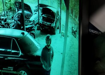 Maling di Bengkel Bandar Lampung Terekam CCTV Lakukan Aksi Saat Kondisi Ramai