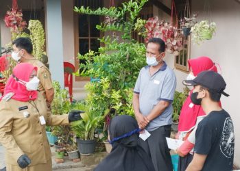 Wali Kota Berikan Bantuan untuk Korban Angin Puting Beliung di Bandar Lampung