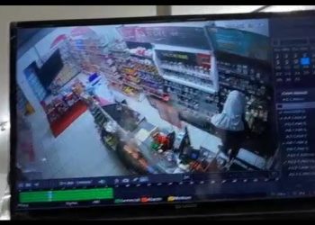 Aksi Pembobolan Minimarket di Bandar Lampung Terekam CCTV