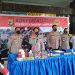 Polisi Gerebek Pabrik Miras Oplosan di Lampung