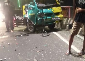 Diduga Mabuk, Pemotor Tabrak Pick Up di Flyover Sultan Agung Bandar Lampung