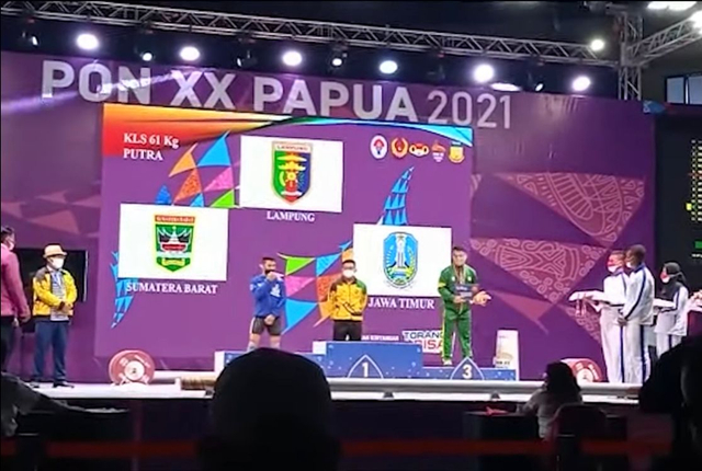 Total Angkatan 284 Kg, Atlet Angkat Besi Lampung Raih Emas di PON XX Papua