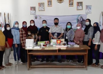 Dosen Itera Latih Pengemasan dan Pemasaran Produk UMKM di Desa Banding, Lampung