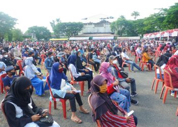 Ribuan Warga Bandar Lampung Datangi Gebyar Vaksinasi COVID-19