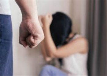 Dicekik hingga Diinjak, Suami Aniaya Istri di Lampung Gegara WhatsApp