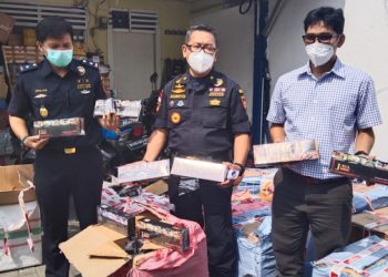 Modus Pindahan, Truk Berisi Ribuan Rokok Ilegal Diamankan Bea Cukai Sumbagbar