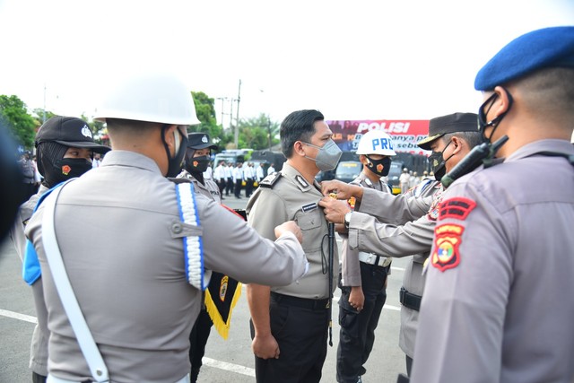 Bripka IS, Oknum Polri yang Terlibat Perampasan Mobil di Lampung Resmi Dipecat