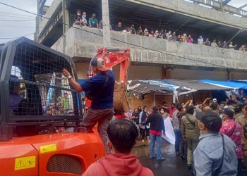 Bersitegang dengan PKL, Pemkot Gagal Tertibkan Lapak di Jalan Bukit Tinggi