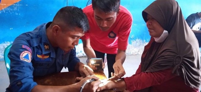 Cincin Hasil Temuan Susah Dilepas, Wanita di Lampung Minta Tolong Petugas Damkar
