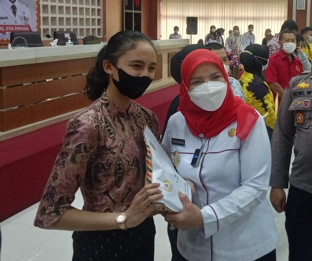Wali Kota Berikan Tali Asih kepada Atlet Bandar Lampung Berprestasi di PON Papua