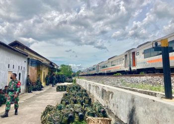 Kereta Api Berisi Rombongan Anggota TNI Terbakar di Bandar Lampung