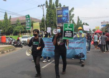 Gelar Aksi, Walhi Lampung: Pengelolaan Sampah di Bandar Lampung Belum Maksimal