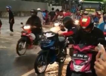 Terjang Banjir, Puluhan Motor di Natar, Lampung Selatan Mogok