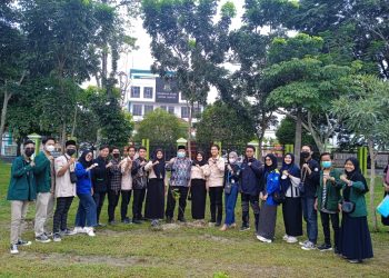 Dema FTK UIN RIL Bersama Dinas Kehutanan dan Perkebunan Lakukan Penanaman 1.000 Pohon