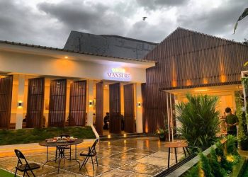 Bukan Toko Bangunan, di Toko Mansure Bisa Ngopi dan Ngemil Dipadu Spot yang Cozy