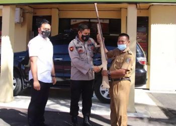 Warga di Lampung Serahkan Senjata Api Rakitan Laras Panjang Miliknya ke Polisi