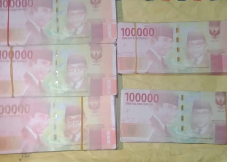 Waspada! Modus Penipuan Beli Mobil Pakai Uang Palsu di Lampung