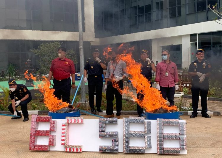 Bea Cukai Sumbagbar Musnahkan 6,3 Juta Batang Rokok Ilegal dan 49,2 Liter Etanol