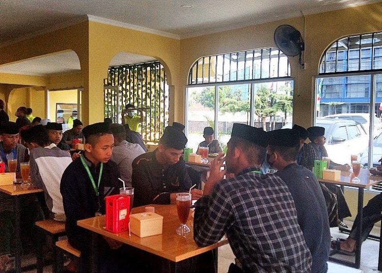 Rumah Makan di Lampung Ini Gratiskan Makan Bagi Pemilik Nama Muhammad dan Maria