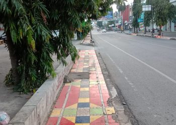 Usai Viral, Kabel Berserakan di Trotoar Jalan Sudirman, Bandar Lampung, Diangkut