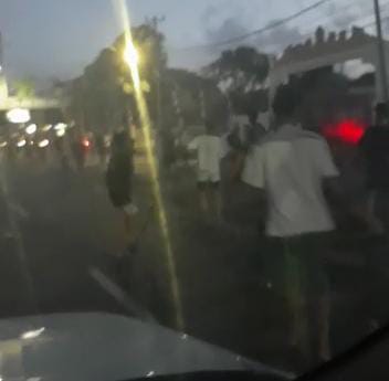 Hari Pertama Puasa, Ratusan Remaja di Bandar Lampung Tawuran Perang Sarung
