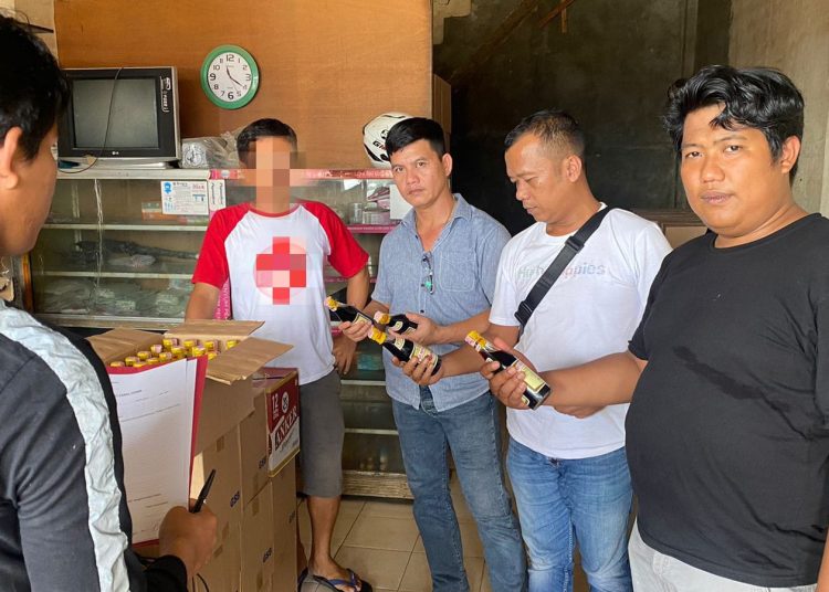 Razia Toko dan Warung Kelontong, Polres Pringsewu Sita Ratusan Botol Miras