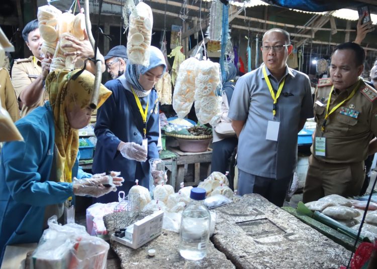 Jelang Idul Adha 1444 H, Tim Pemprov Lampung Sidak ke Pasar Cek Keamanan Pangan