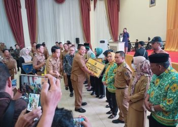 Gubernur Lampung Kucurkan Dana Rp 15,9 M untuk Seluruh Desa/Kelurahan di Lampung